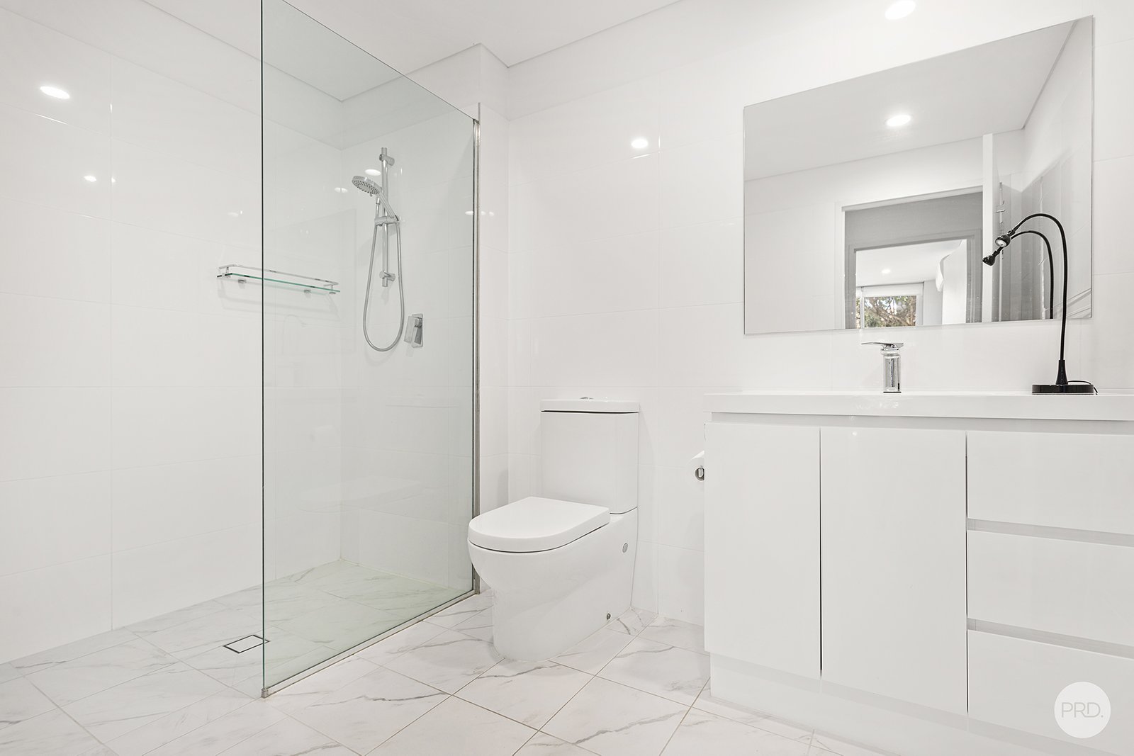 1/6 Bullecourt Street SHOAL BAY 11