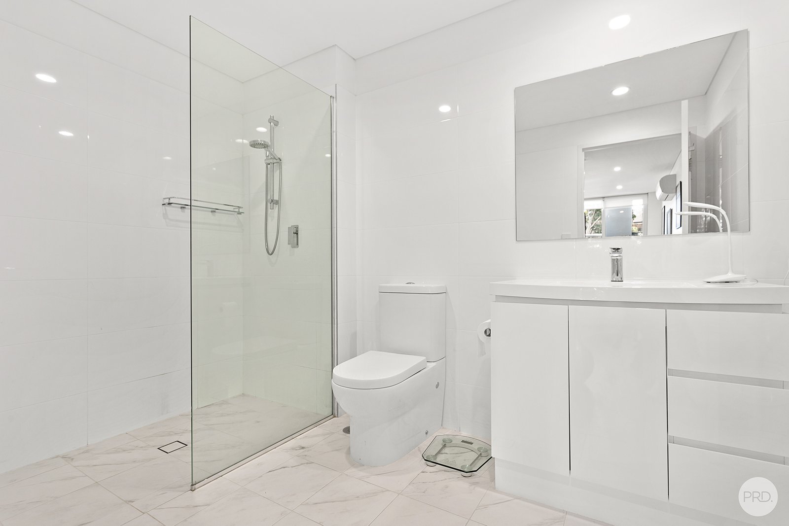 1/6 Bullecourt Street SHOAL BAY 13