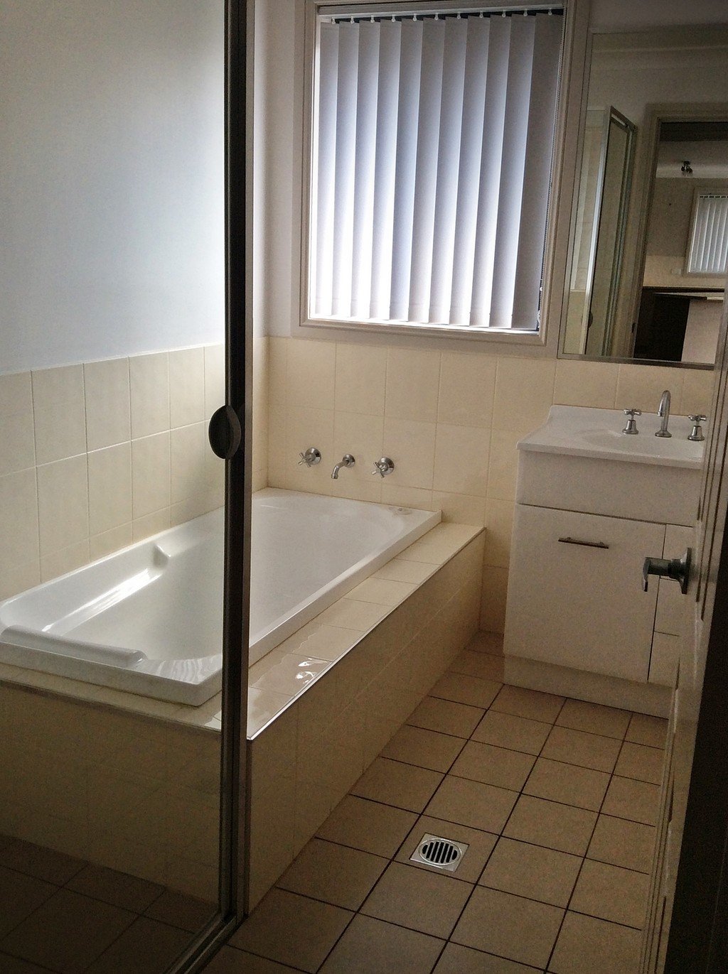 16 Burgun Drive TUMBARUMBA 7