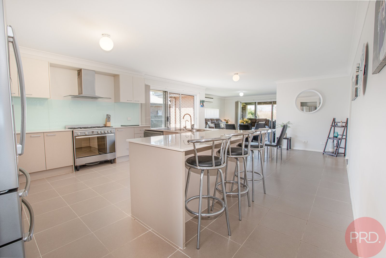 16 Cagney Road RUTHERFORD 4