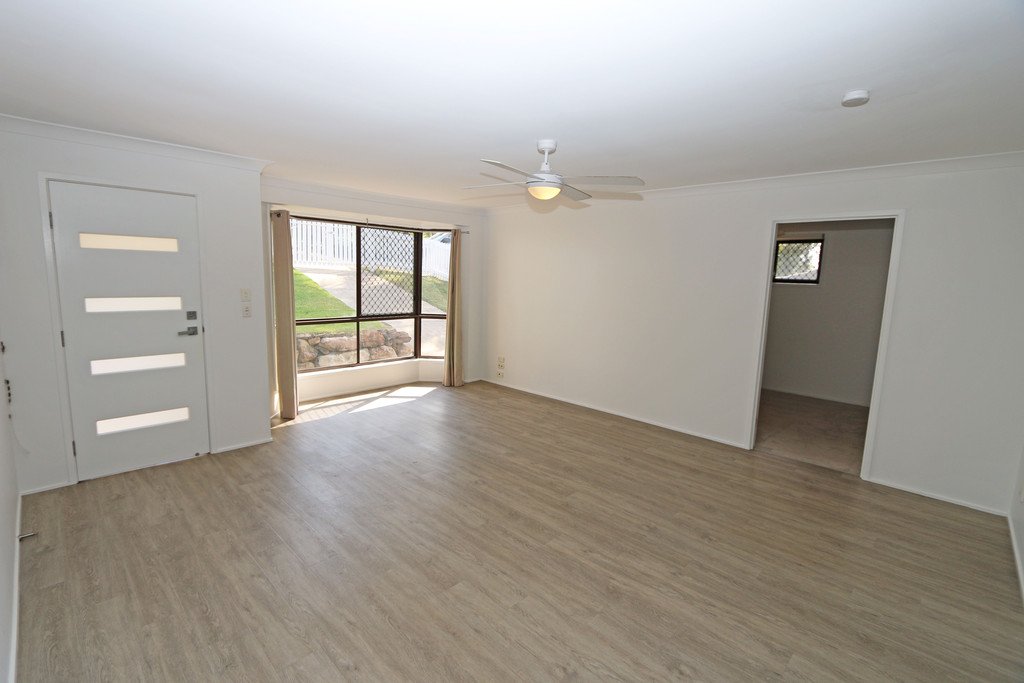 16 Cambridge Court CARRARA 3