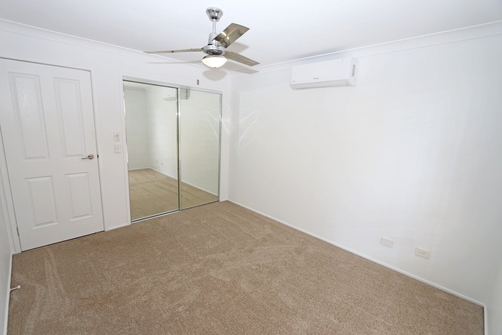 16 Cambridge Court CARRARA 9