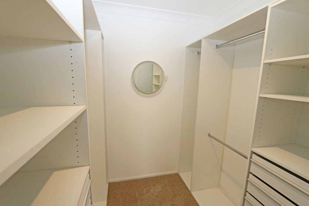 16 Cambridge Court CARRARA 10