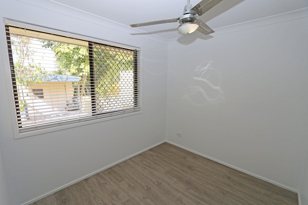 16 Cambridge Court CARRARA 13