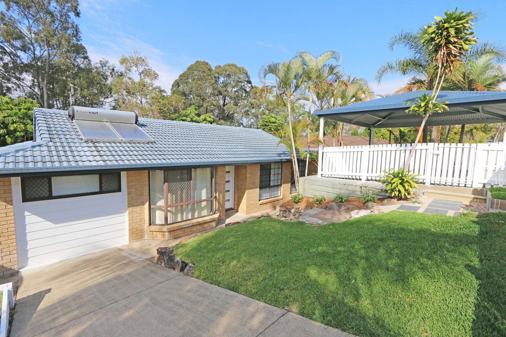 16 Cambridge Court CARRARA 16