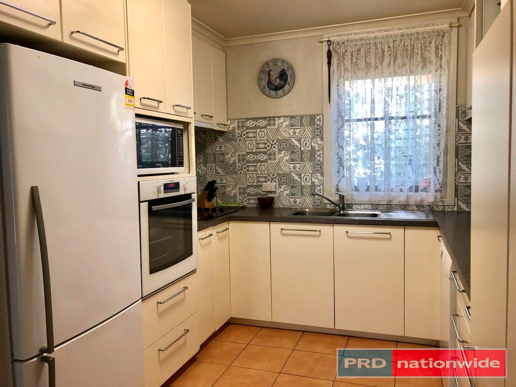 16 Cambridge Street CRESWICK 8