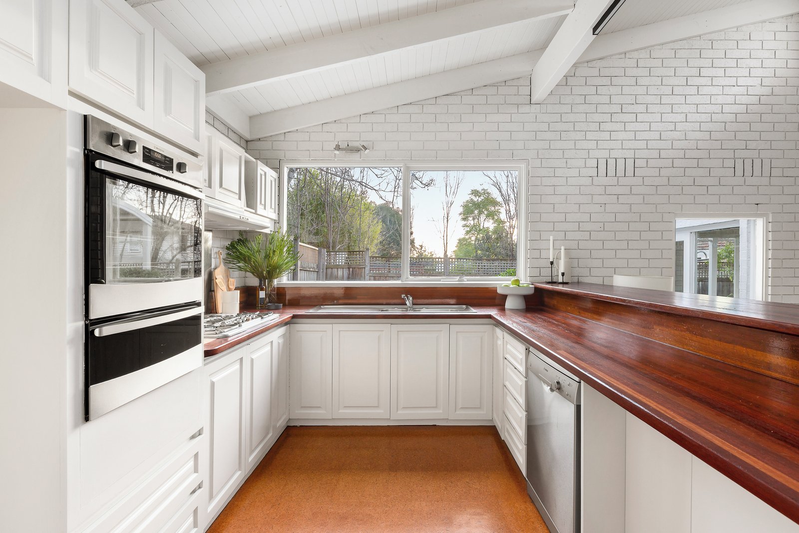 16 Cambridge Street, Hawthorn East, 3123