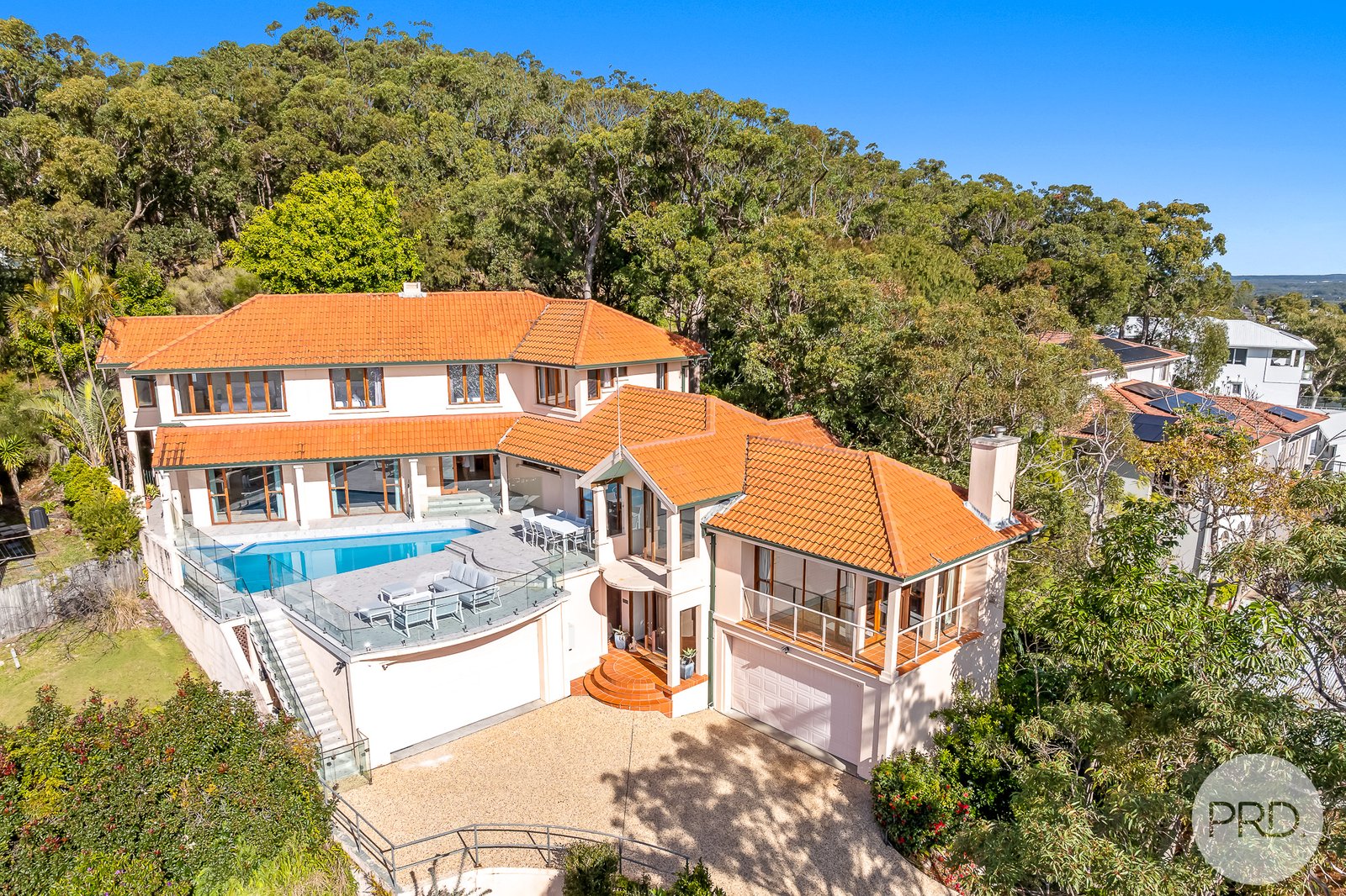 16 Canomii Close NELSON BAY 2