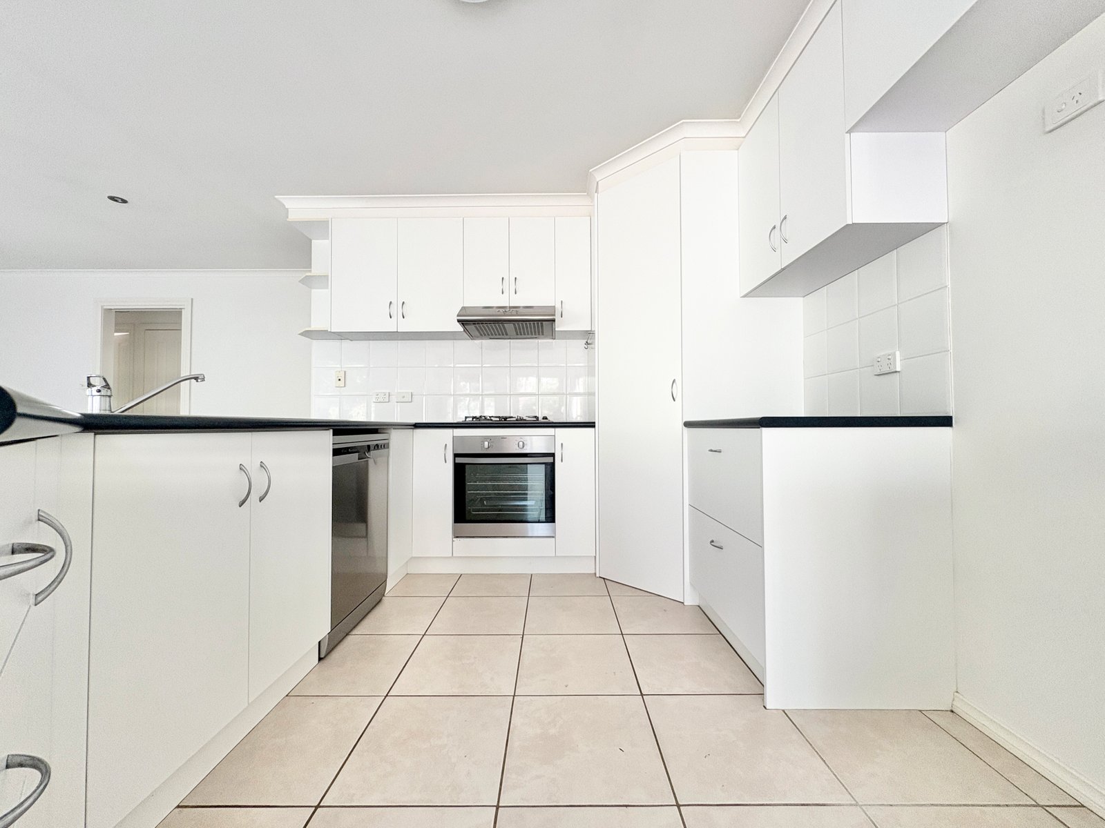 Gallery: 16 Carawatha Avenue