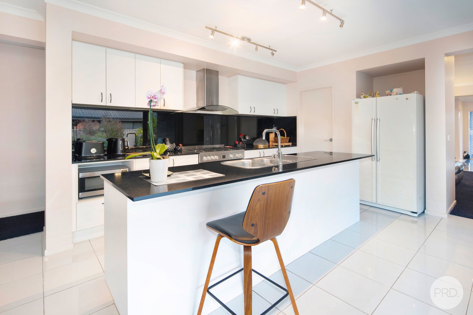 16 Carbine Drive ALFREDTON 2