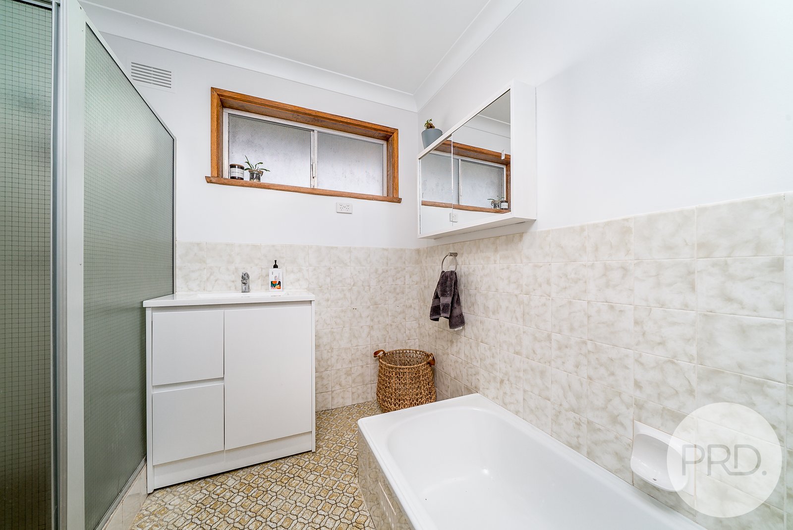 16 Carmody Street KOORINGAL 9