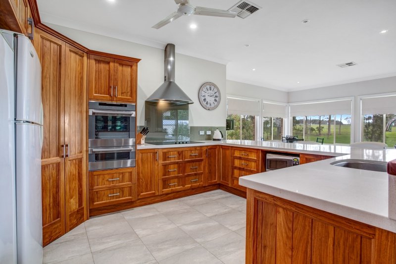 16 Carramar Close BRANDY HILL 6