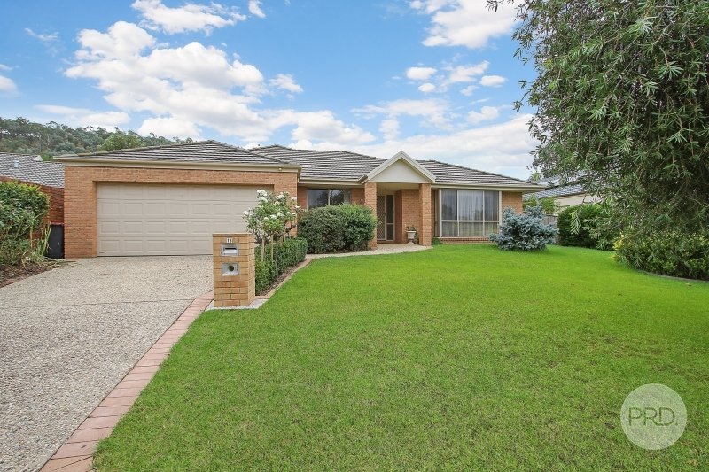 16 Casper Lane GLENROY 2