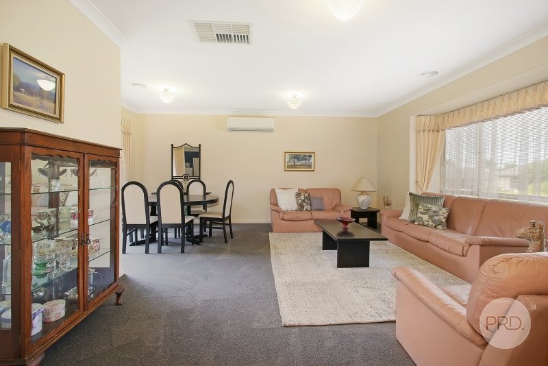 16 Casper Lane GLENROY 3