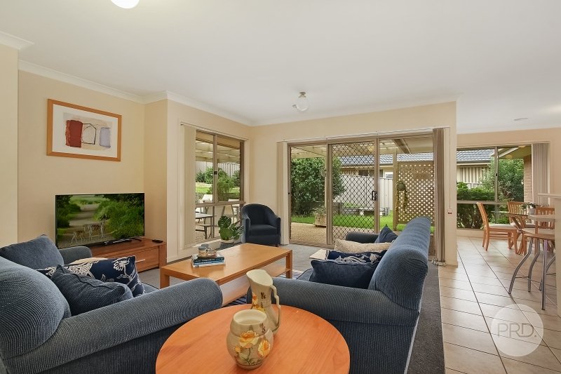 16 Casper Lane GLENROY 8