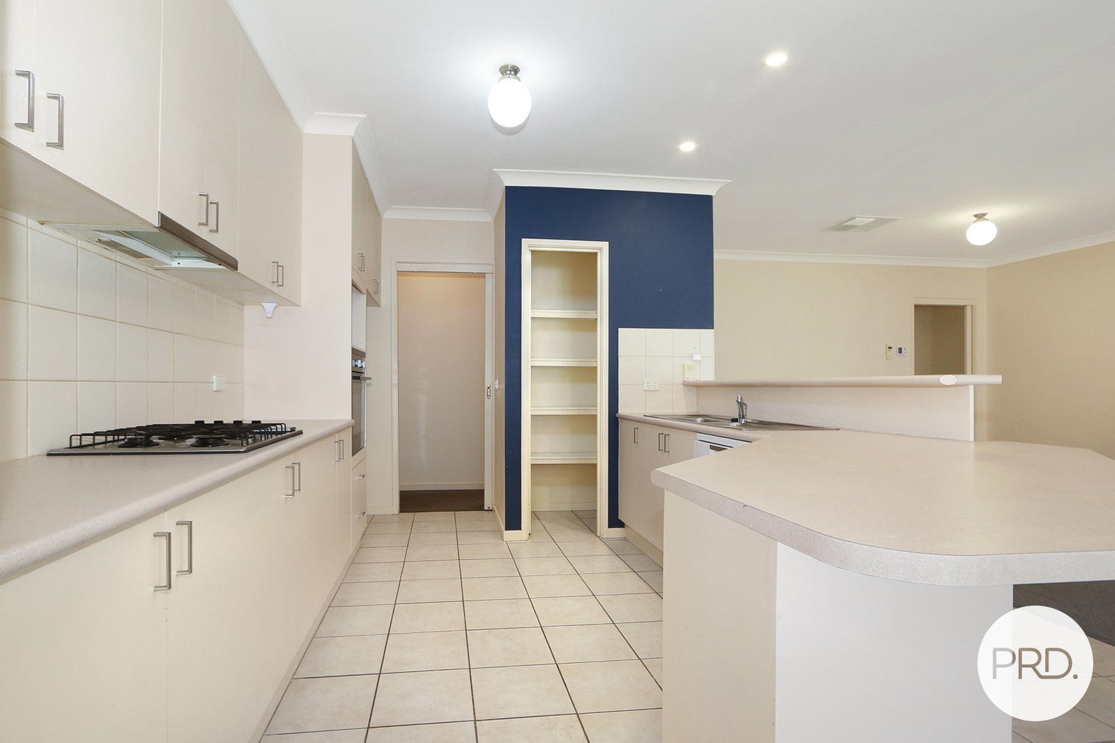 16 Casper Lane GLENROY 2