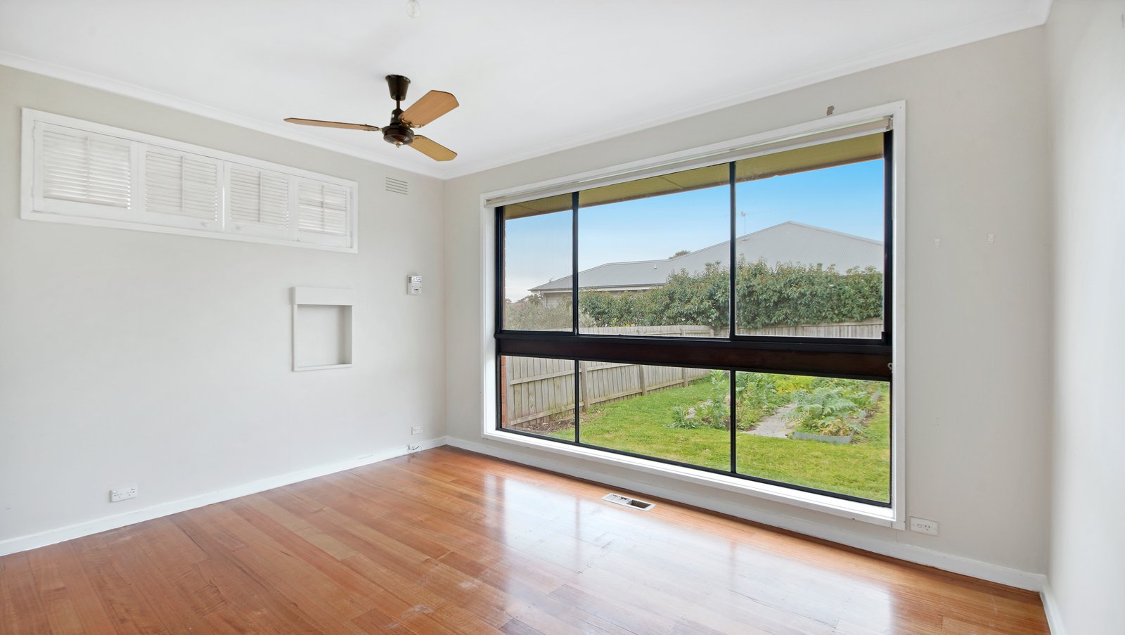 Gallery: 16 Cassinia Avenue