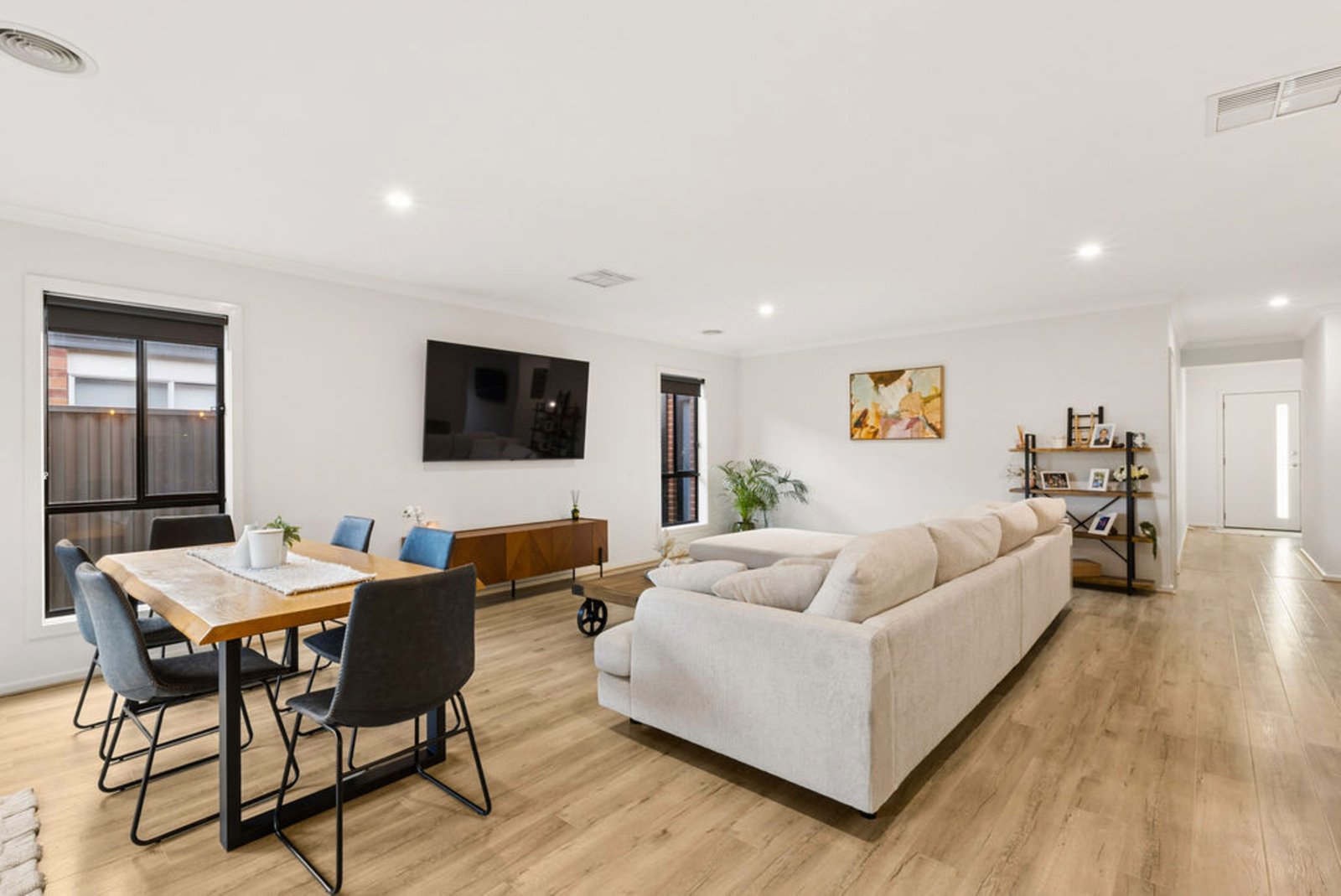 Gallery: 16 Cassinia Court