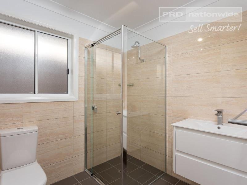 16 Chang Avenue LLOYD 6