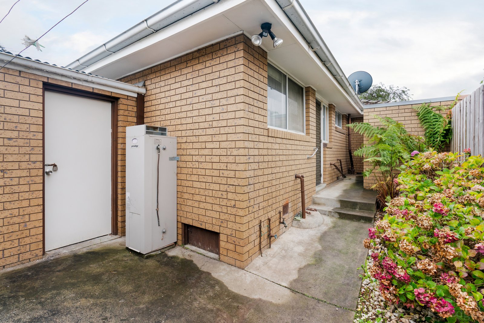 Real Estate and Property in 1/6 Charles Street, Preston, VIC