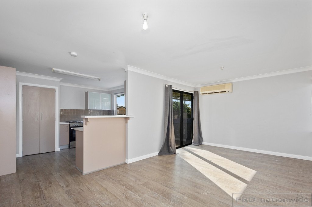 16 Chelmsford Drive METFORD 2