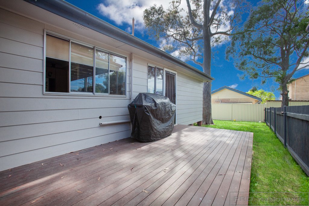 16 Chelmsford Drive METFORD 12