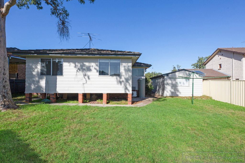 16 Chelmsford Drive METFORD 14