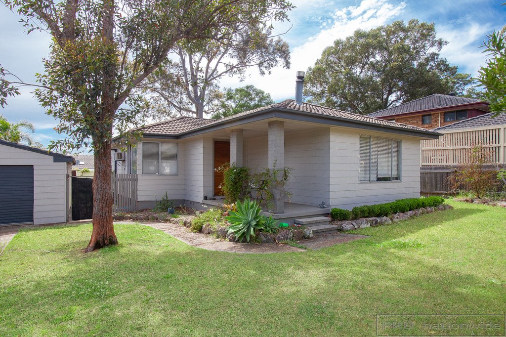 16 Chelmsford Drive METFORD 15