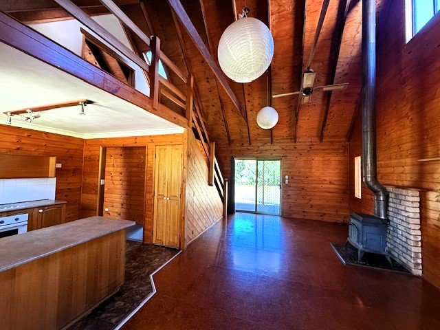 16 Church Street NANA GLEN 2