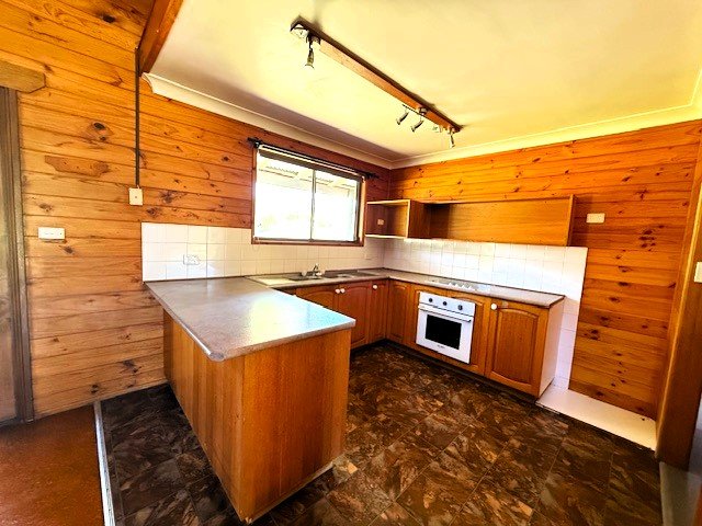 16 Church Street NANA GLEN 3