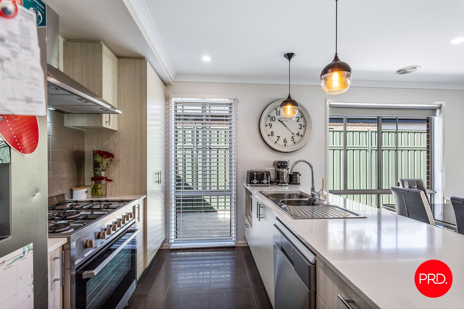 16 Clarcoll Crescent KANGAROO FLAT 2