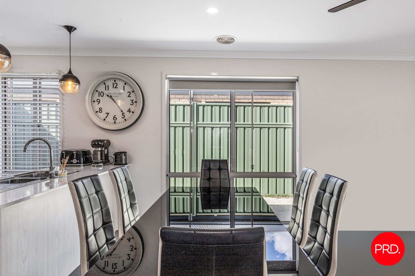 16 Clarcoll Crescent KANGAROO FLAT 4