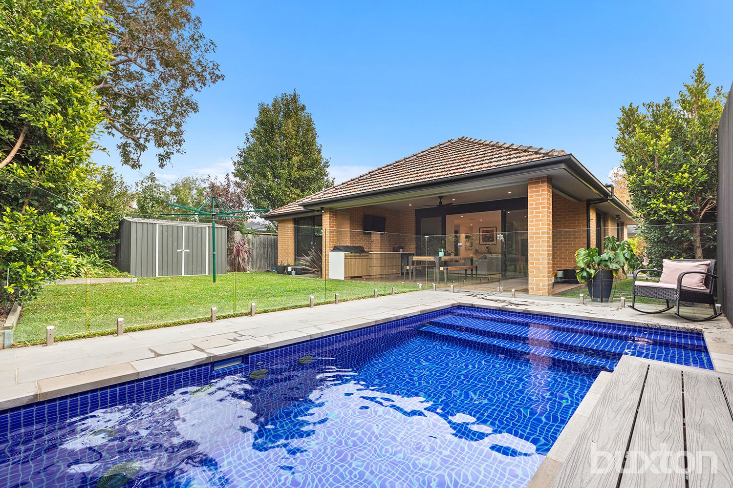 Gallery: 16 Clements Street