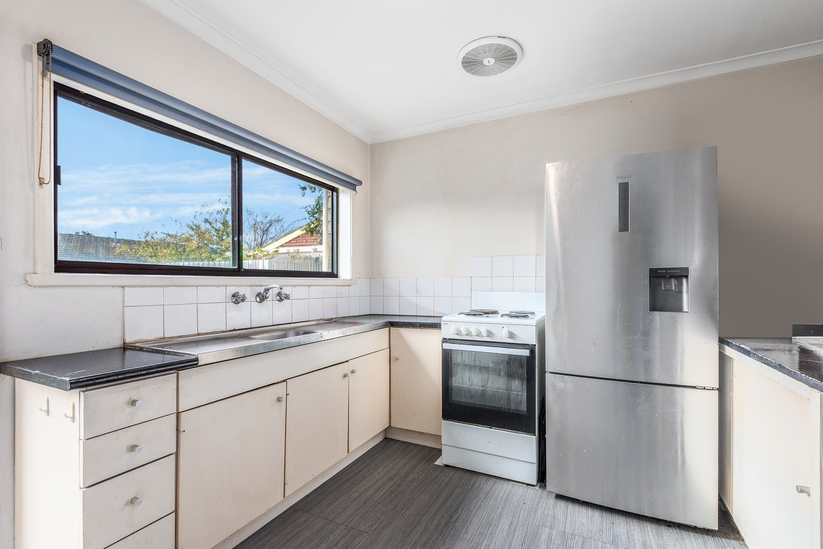 Gallery: 1/6 Cleveland Court