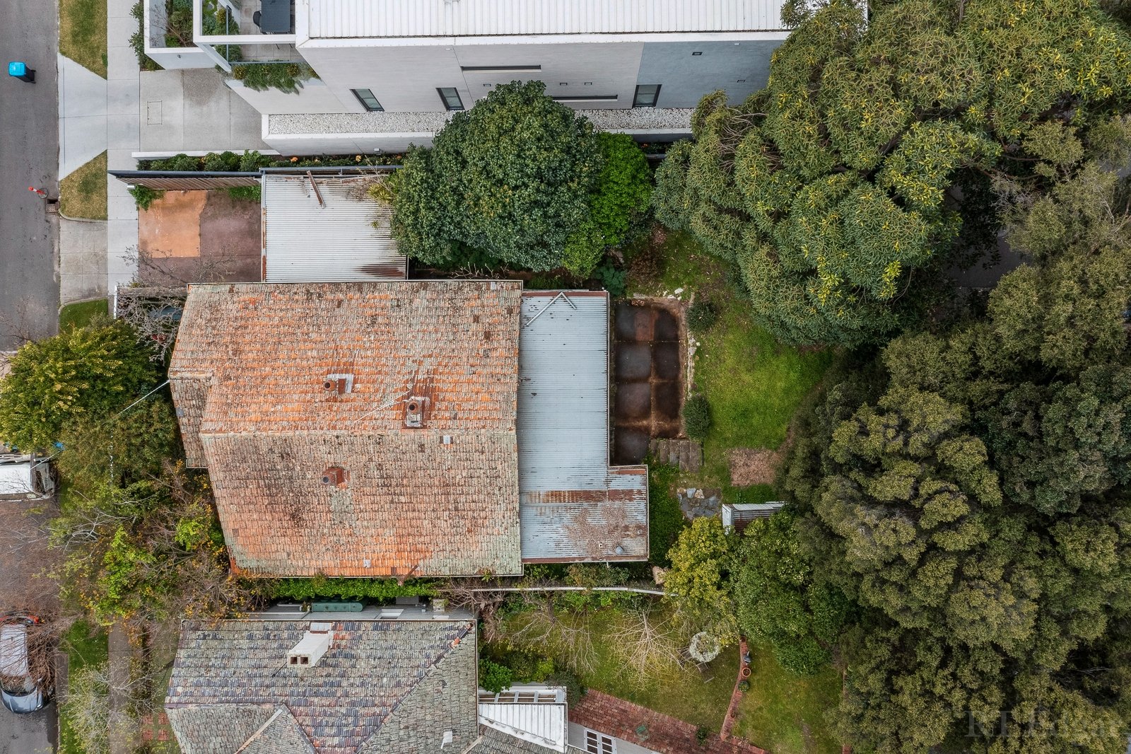 Real Estate and Property in 16 Cloverdale Avenue, Toorak, VIC