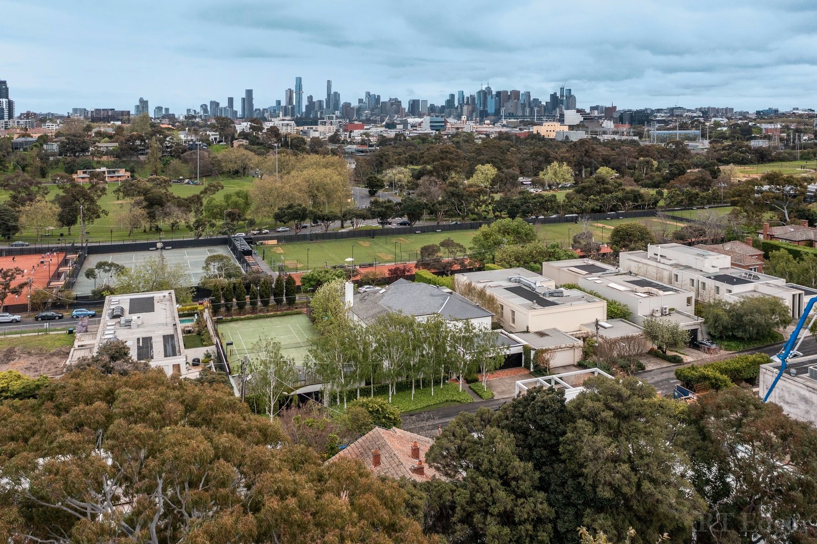 Real Estate and Property in 16 Cloverdale Avenue, Toorak, VIC