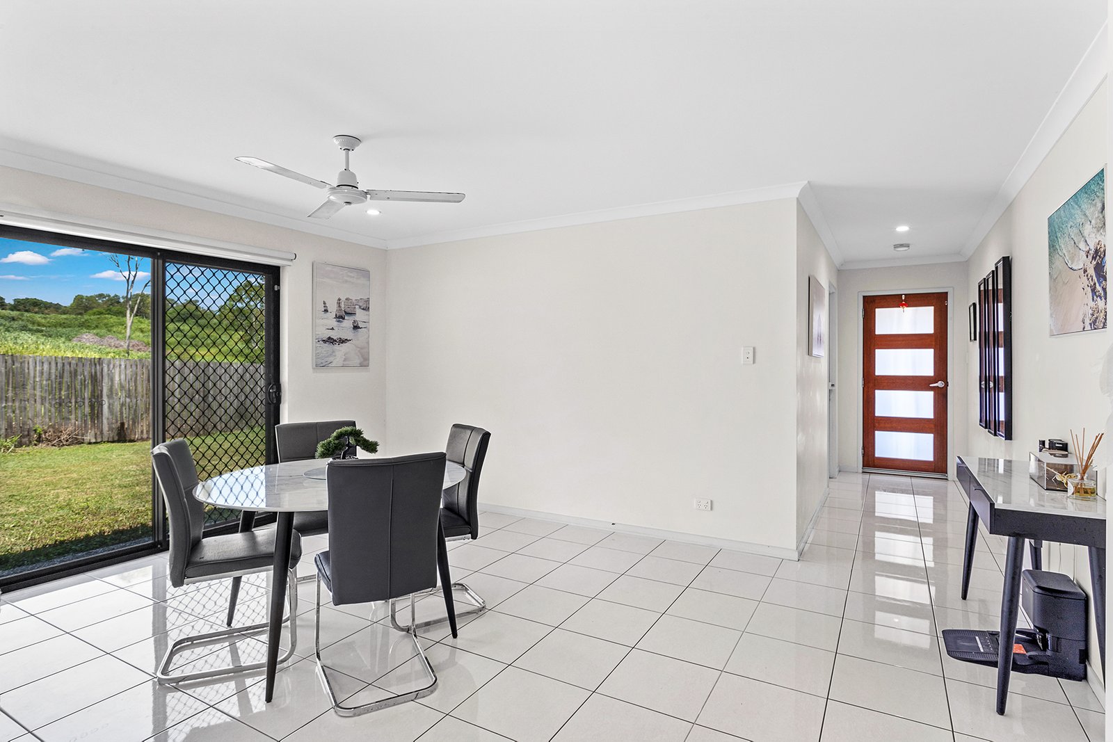 16 Companion Way CANNONVALE 6