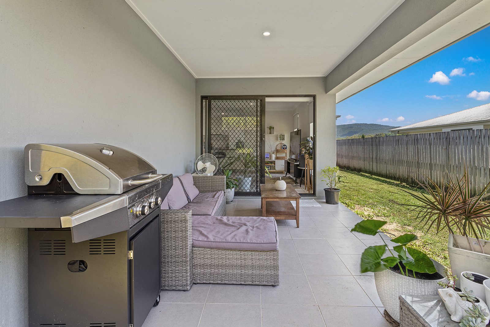 16 Companion Way CANNONVALE 14