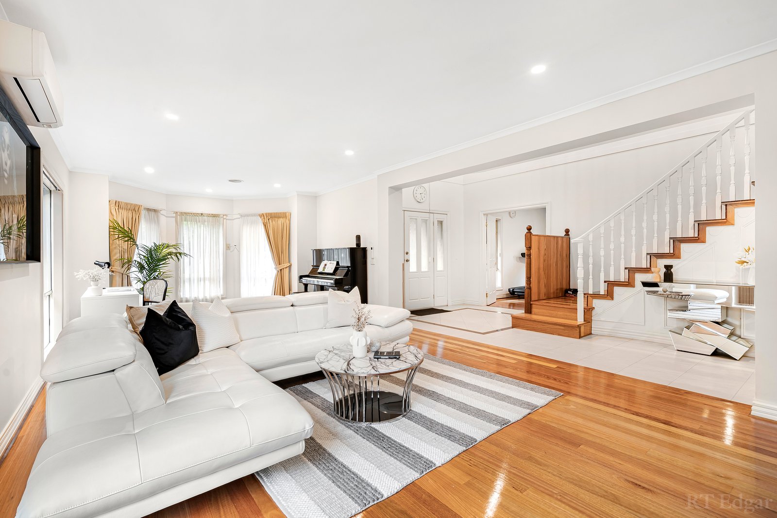 Real Estate and Property in 16 Coomgarie Terrace, Cairnlea, VIC