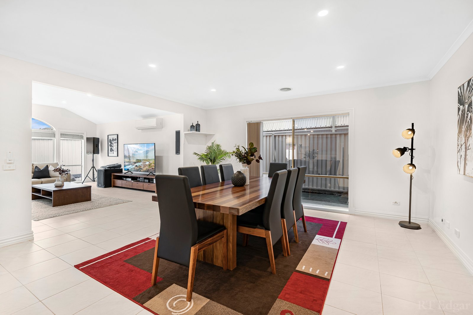 Real Estate and Property in 16 Coomgarie Terrace, Cairnlea, VIC