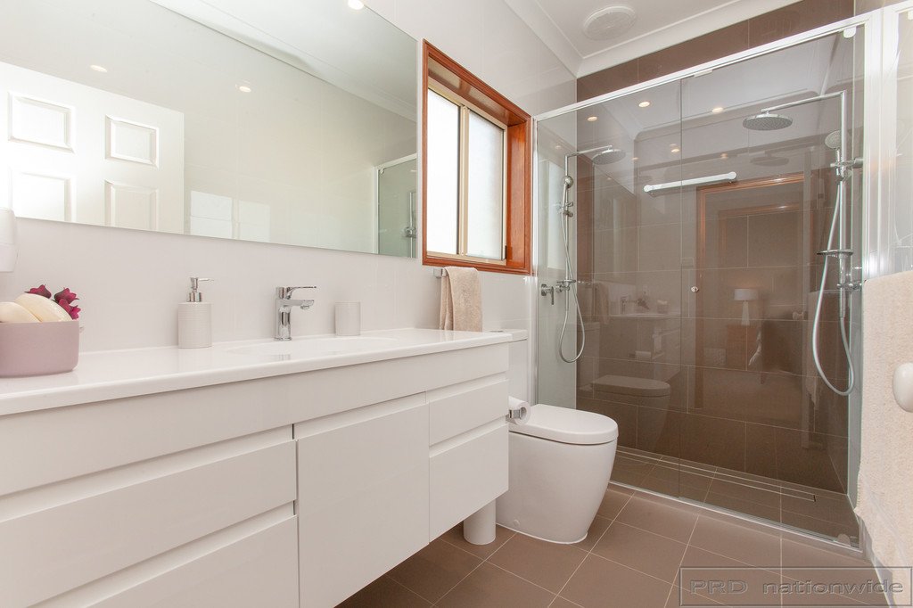 16 Cooper St  HEDDON GRETA 4