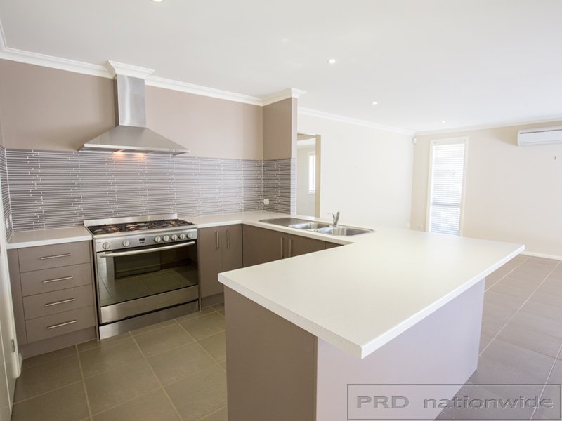 16 Corner Close EAST MAITLAND 2
