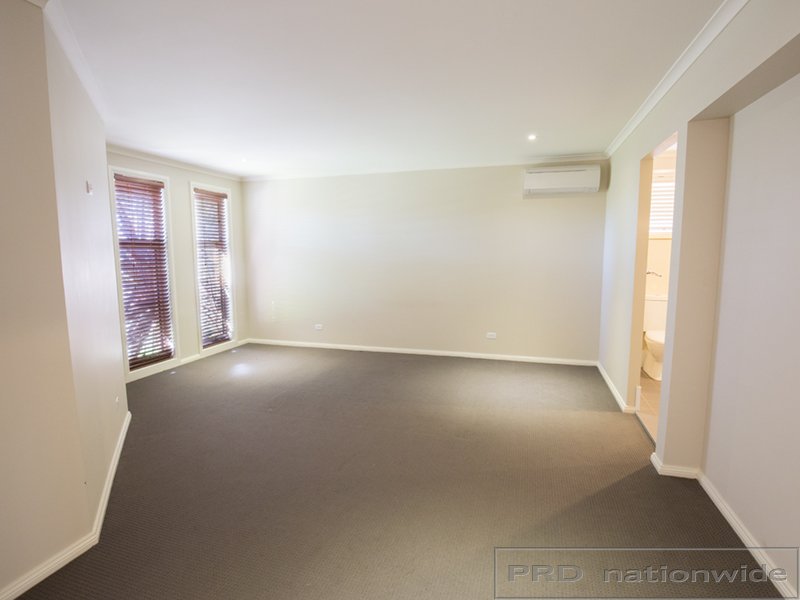 16 Corner Close EAST MAITLAND 8