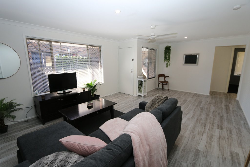 1/6 Corunna Crescent ASHMORE 3