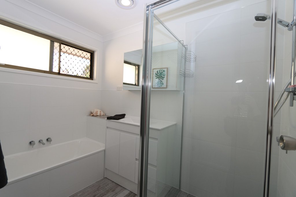 1/6 Corunna Crescent ASHMORE 4