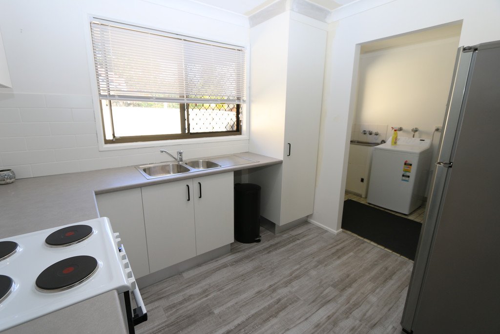 1/6 Corunna Crescent ASHMORE 7