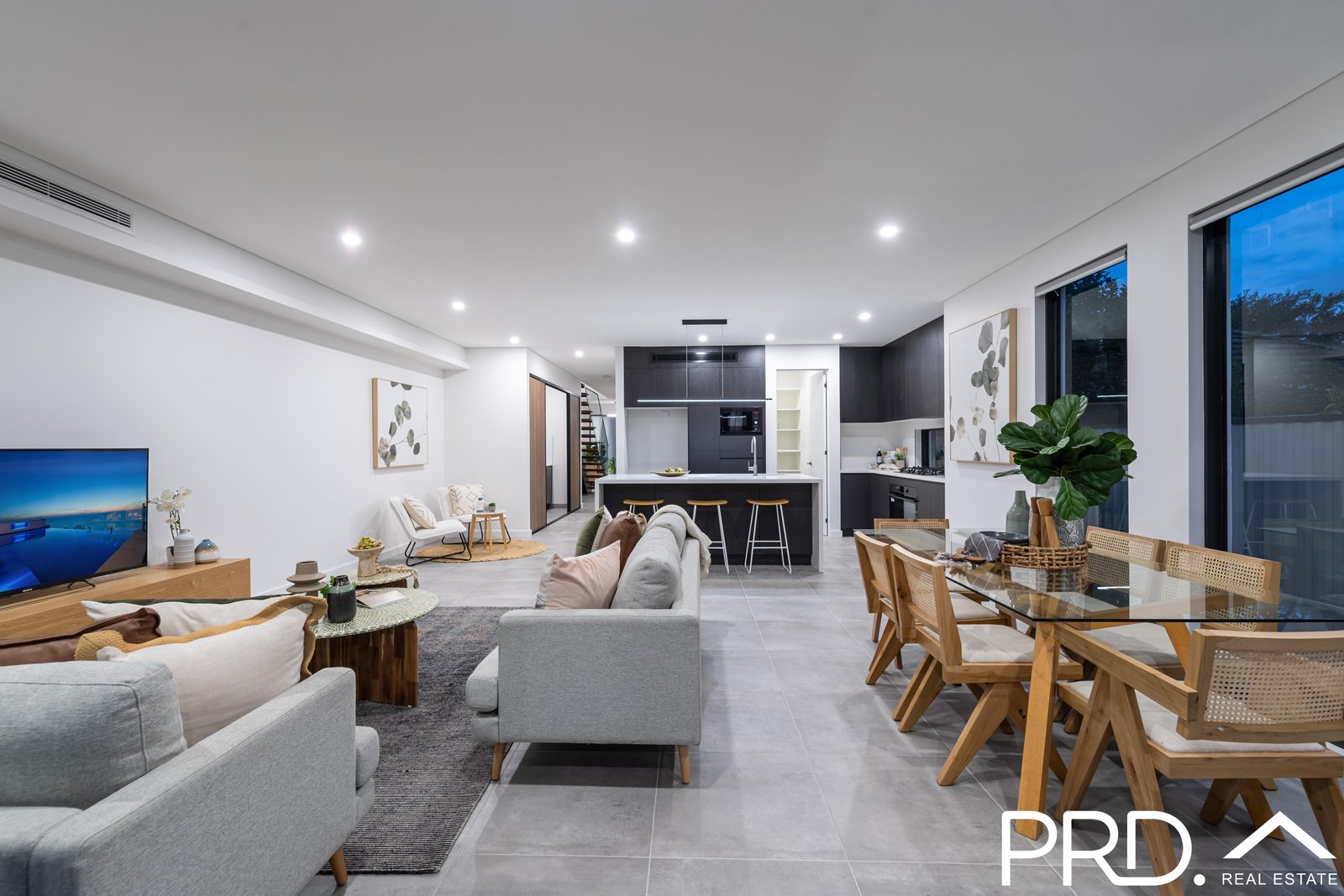 16 Cowland Avenue EAST HILLS 3