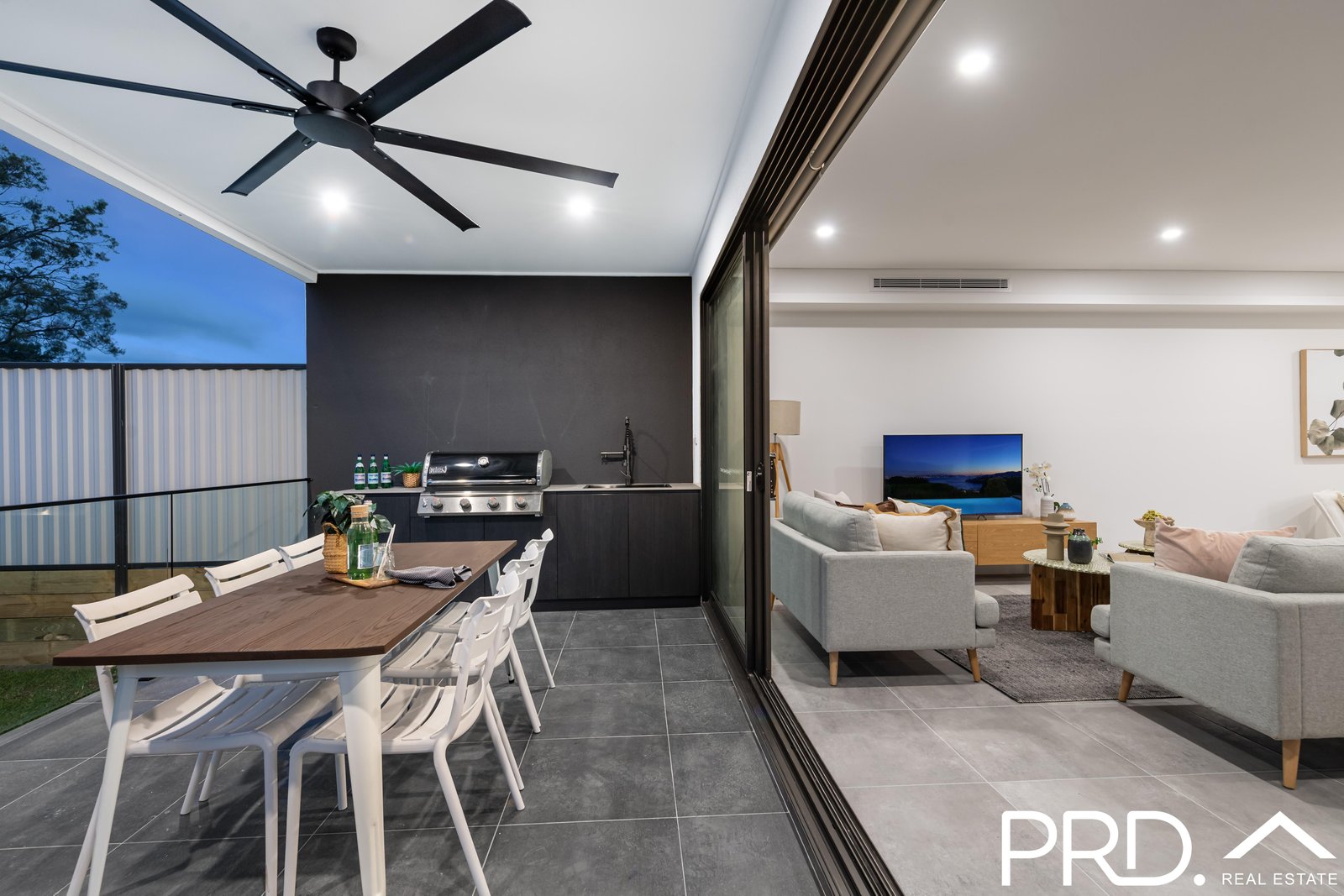 16 Cowland Avenue EAST HILLS 10