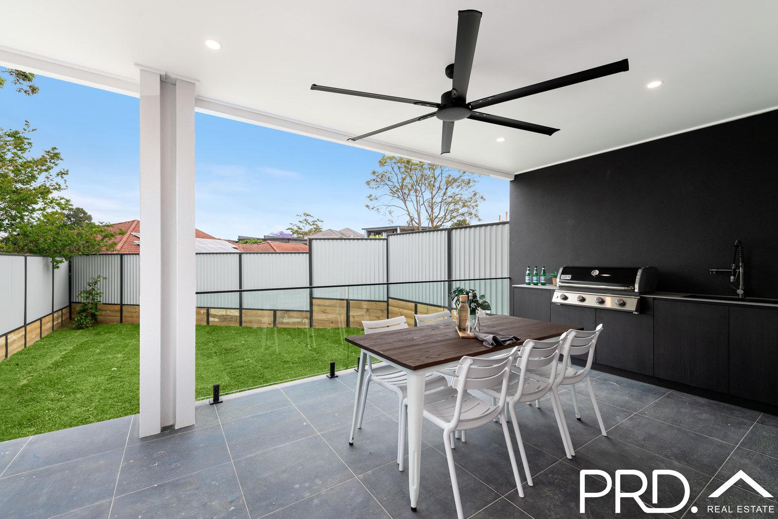 16 Cowland Avenue EAST HILLS 11