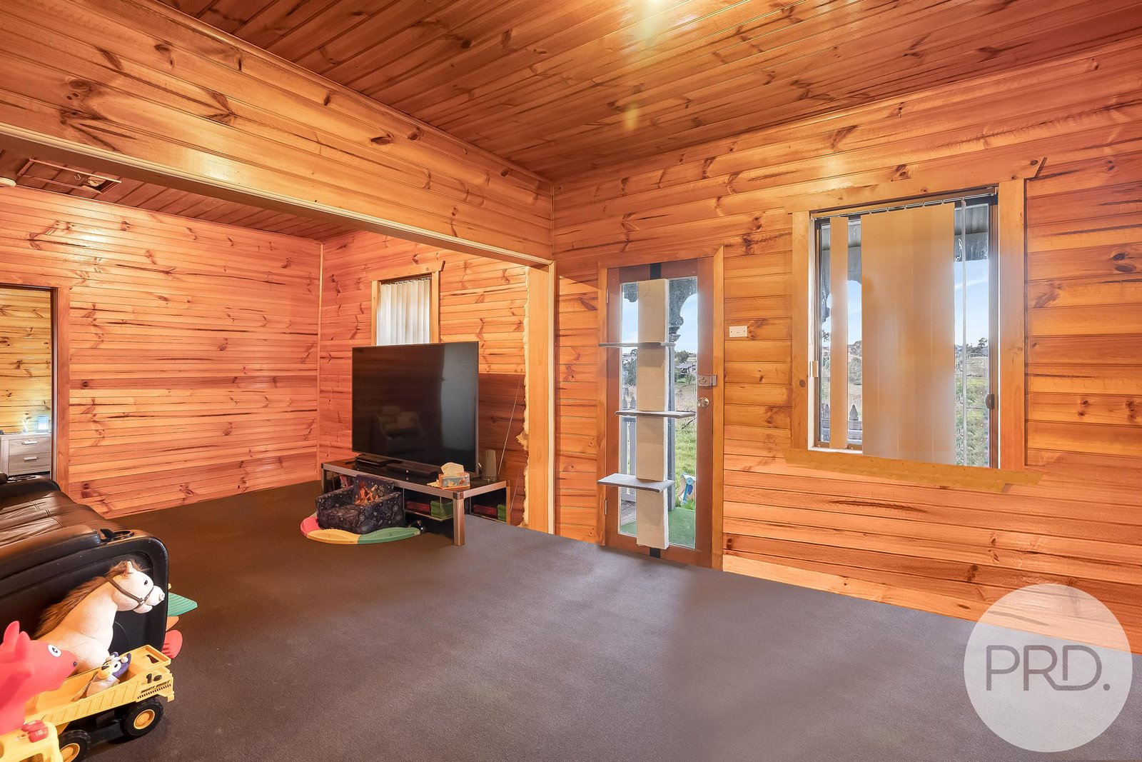 16 Creed Court BRIGHTON 6